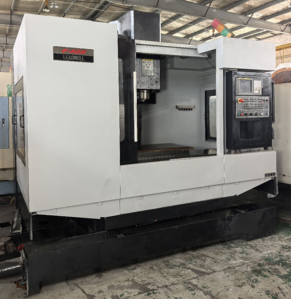 Used Leadwell V-40M Vertical Machining Center