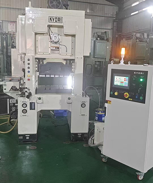 Used Kyori BEAT-40MII High-Speed Stamping Press