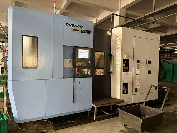 Doosan NHP 5000 Horizontal Machining Center