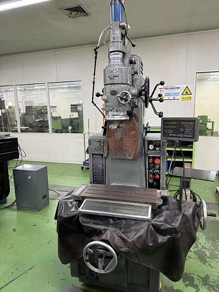 Used Moore G-18 Jig Grinder