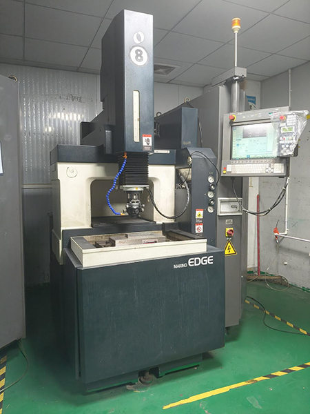 Used Makino EDGE2 EDM