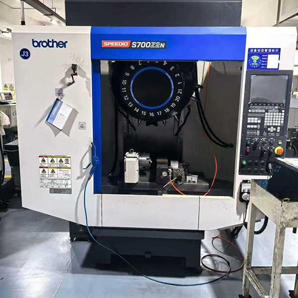 Brother S700Z2N Tapping machine