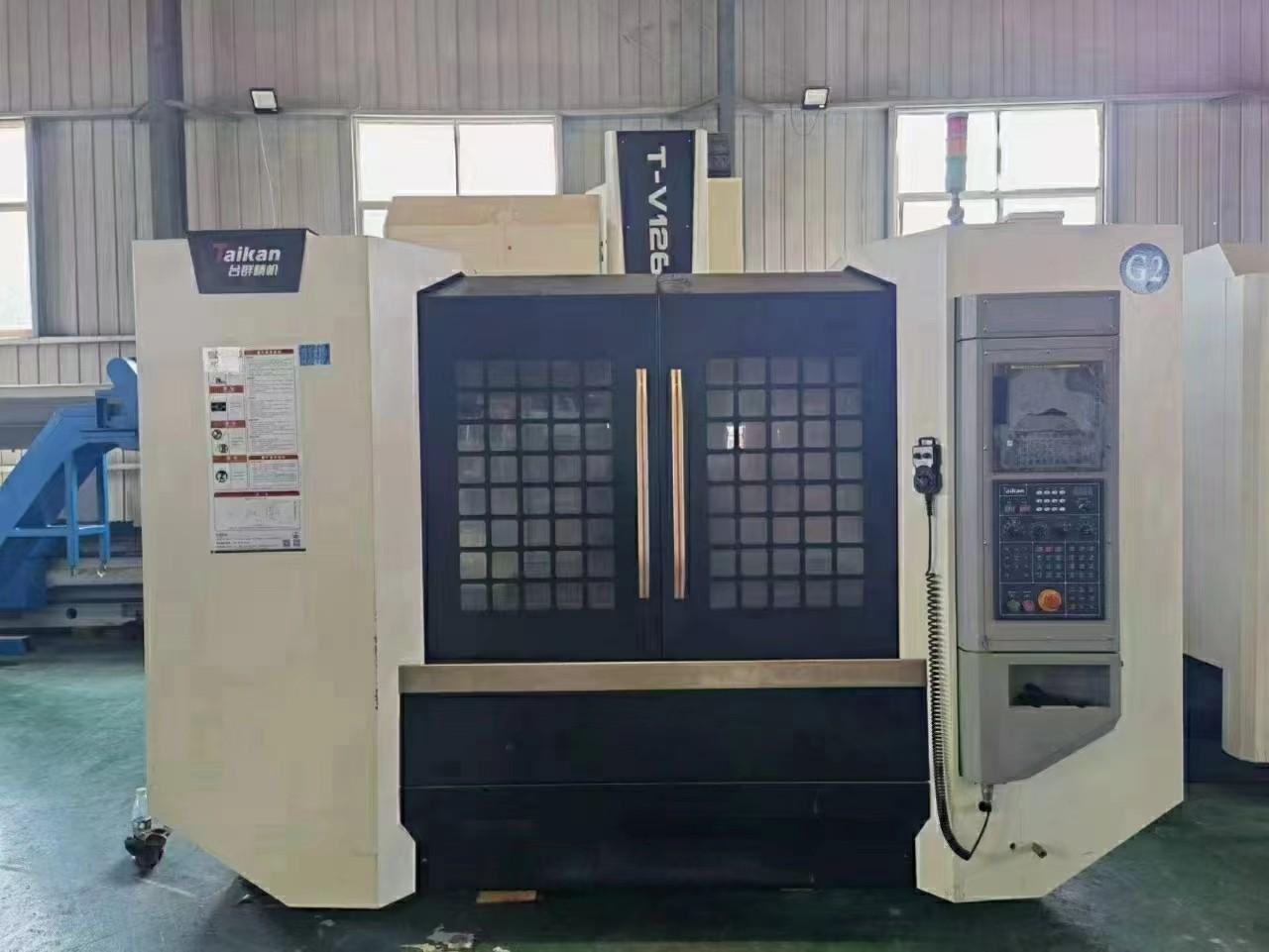 Vertical machining center