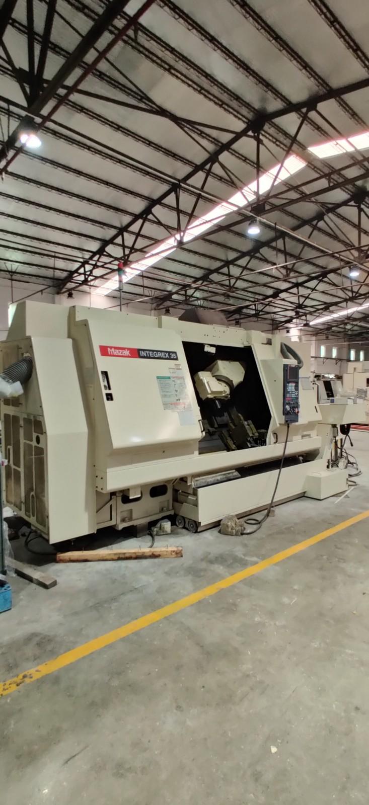 Turn-milling drill composite center