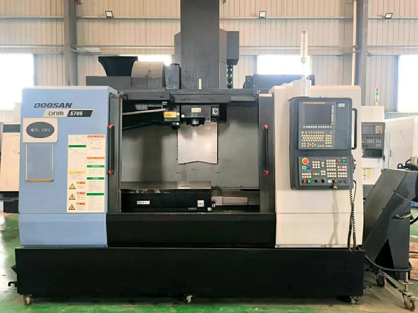 Vertical machining center