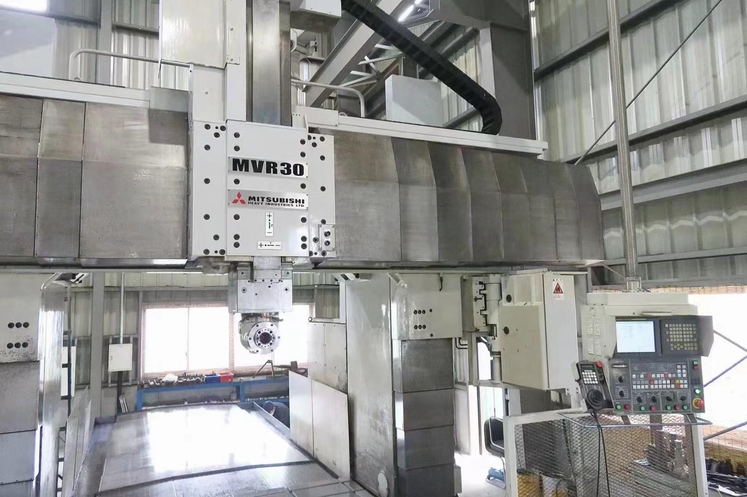 Five-face gantry machining center