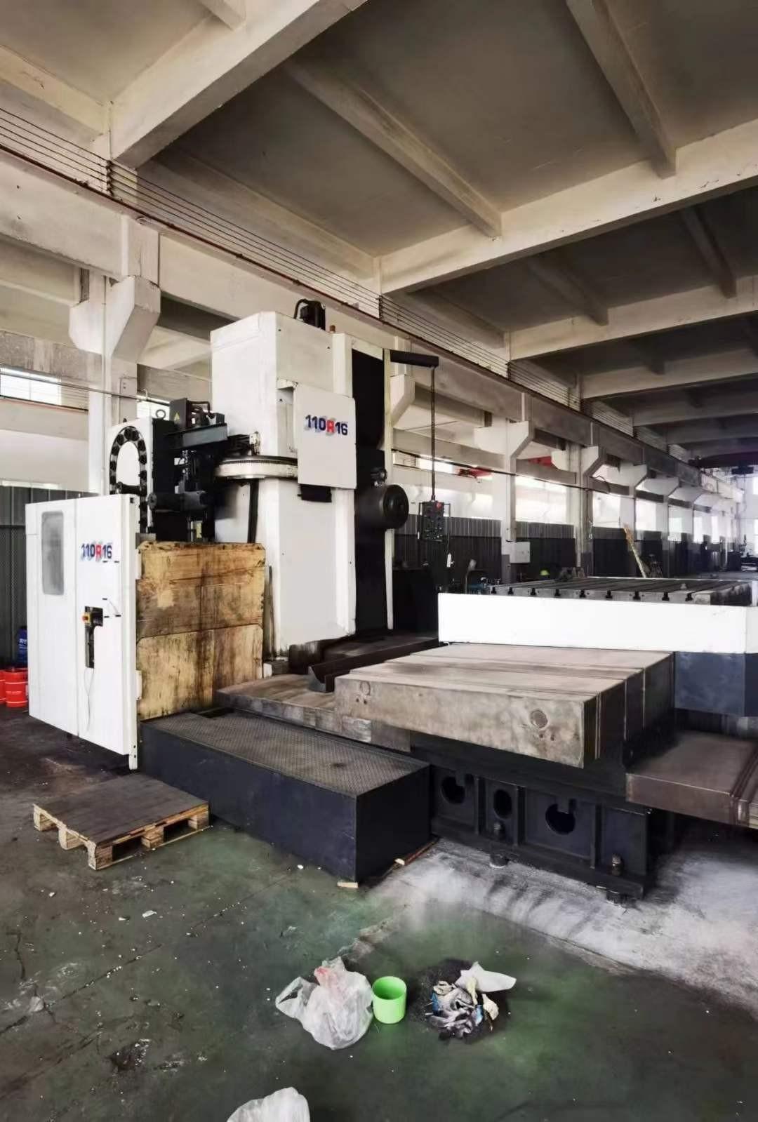 CNC boring and milling machining center