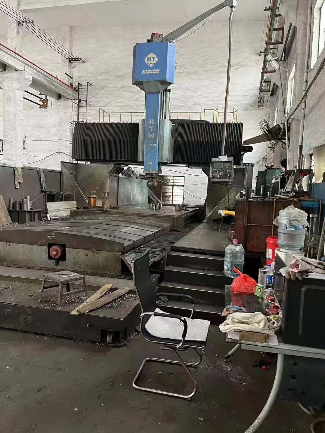 Gantry machining center