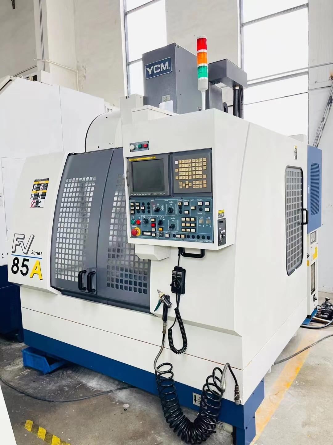 Vertical machining center