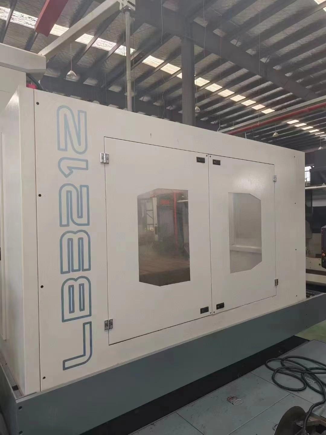 Gantry machining center