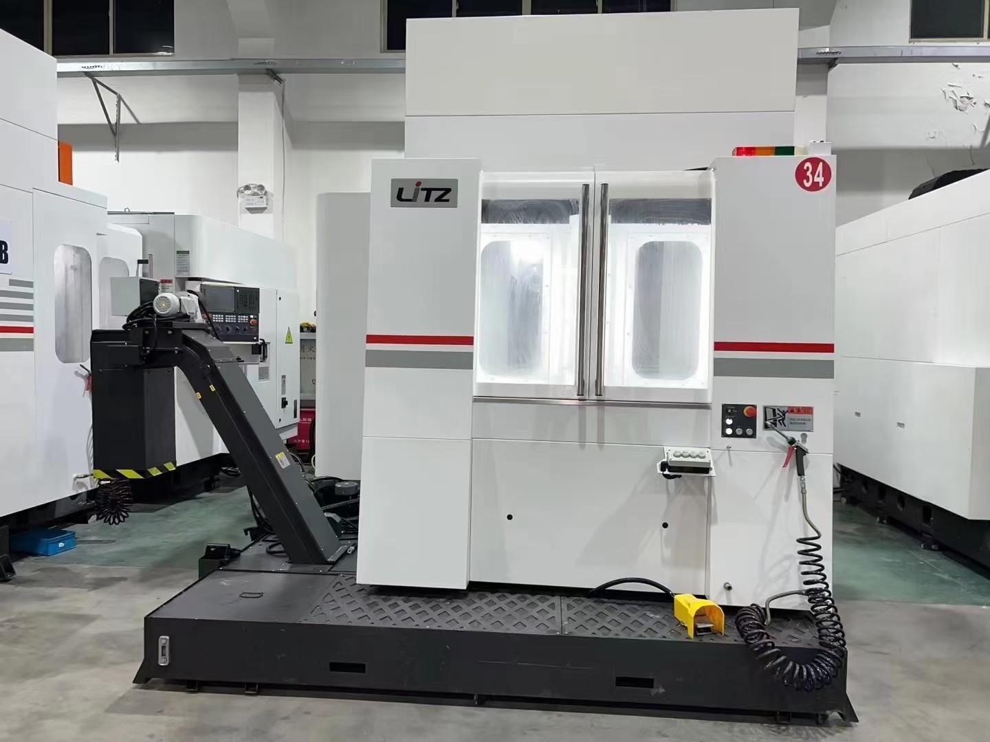 Horizontal machining center