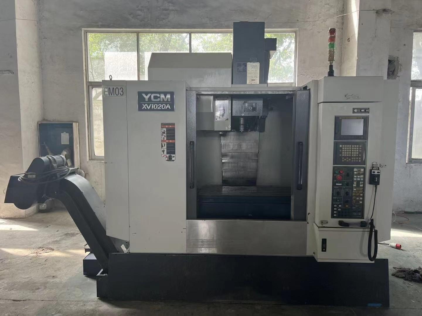 Vertical machining center
