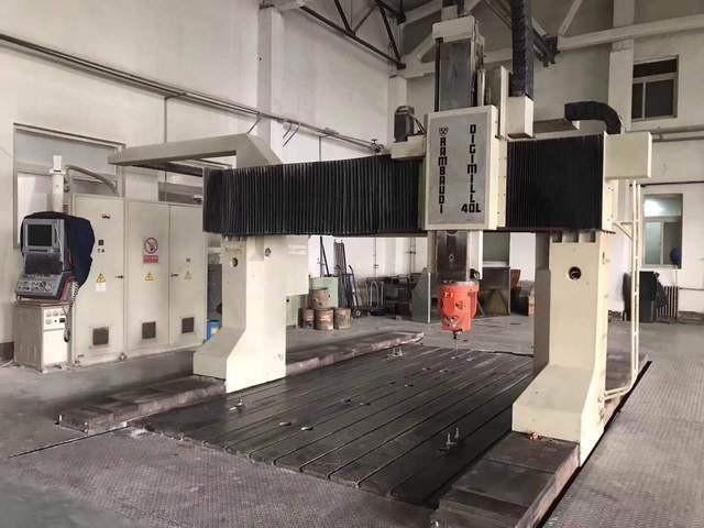 Five axes Gantry machining center