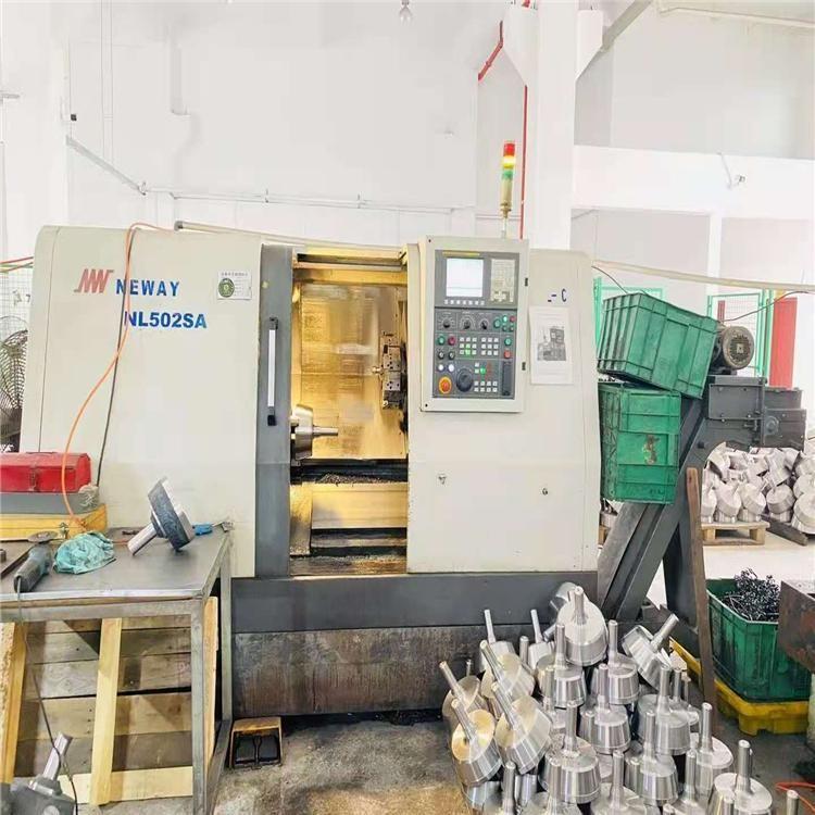 Vertical machining center