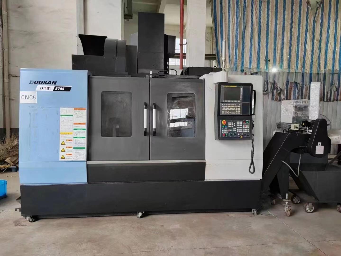 Vertical machining center