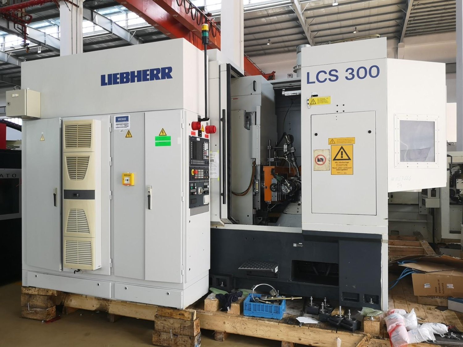 LIEBHERR - LCS 300