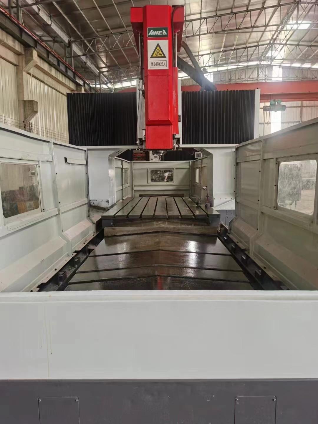 CNC planer milling machine