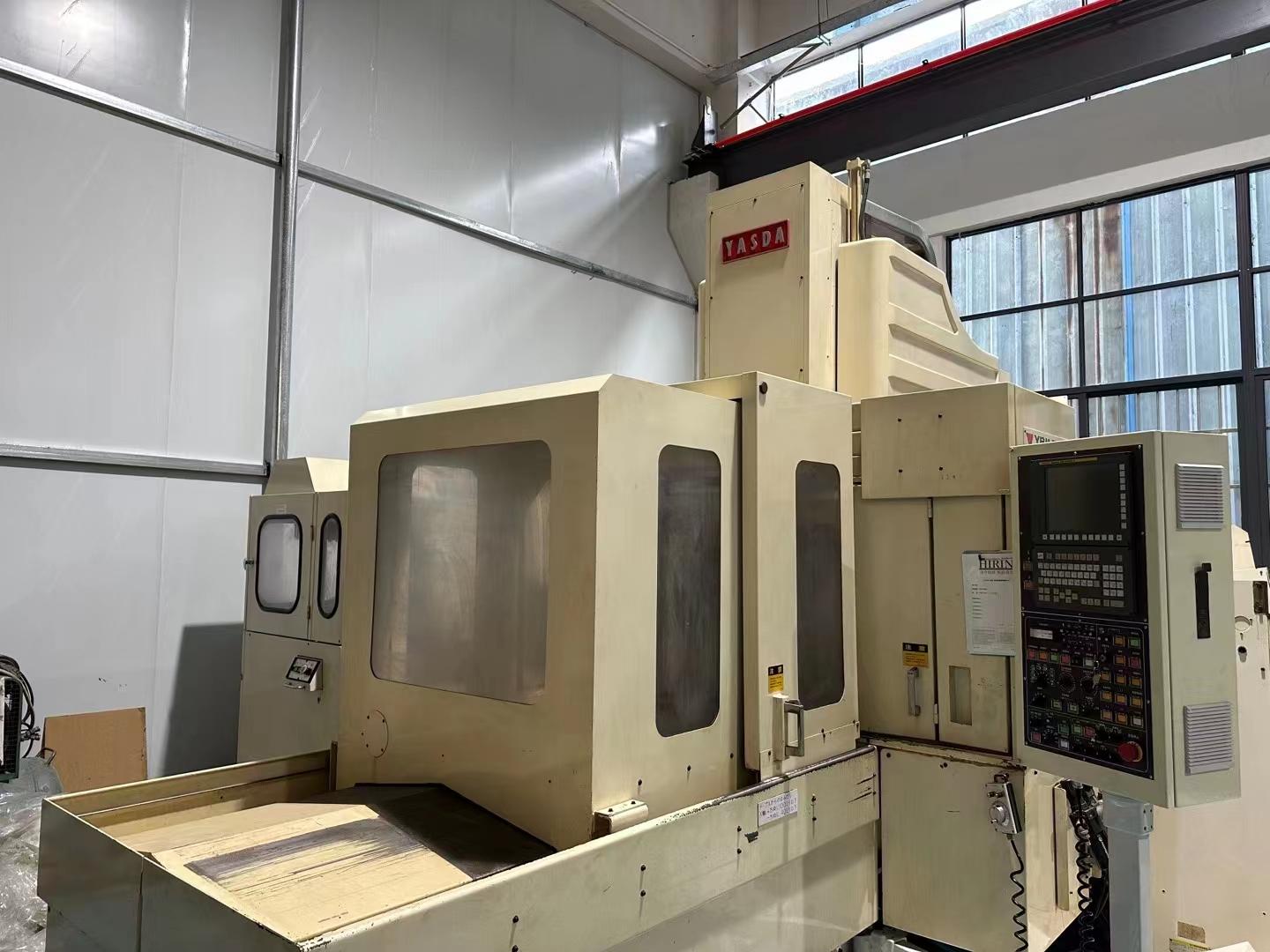 Gantry machining center
