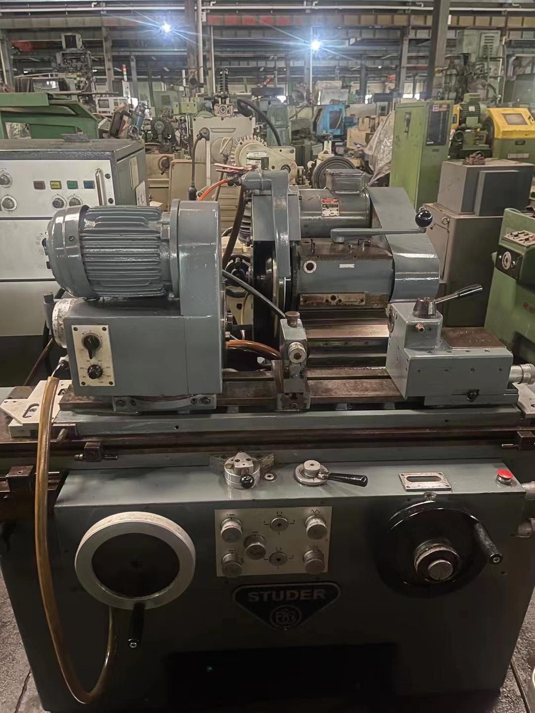 External cylindrical grinding machine