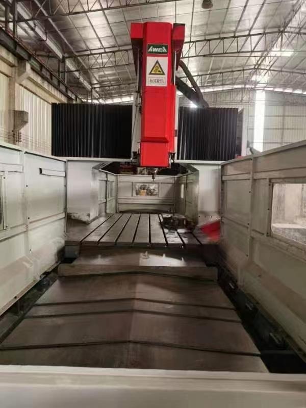 CNC planer milling machine
