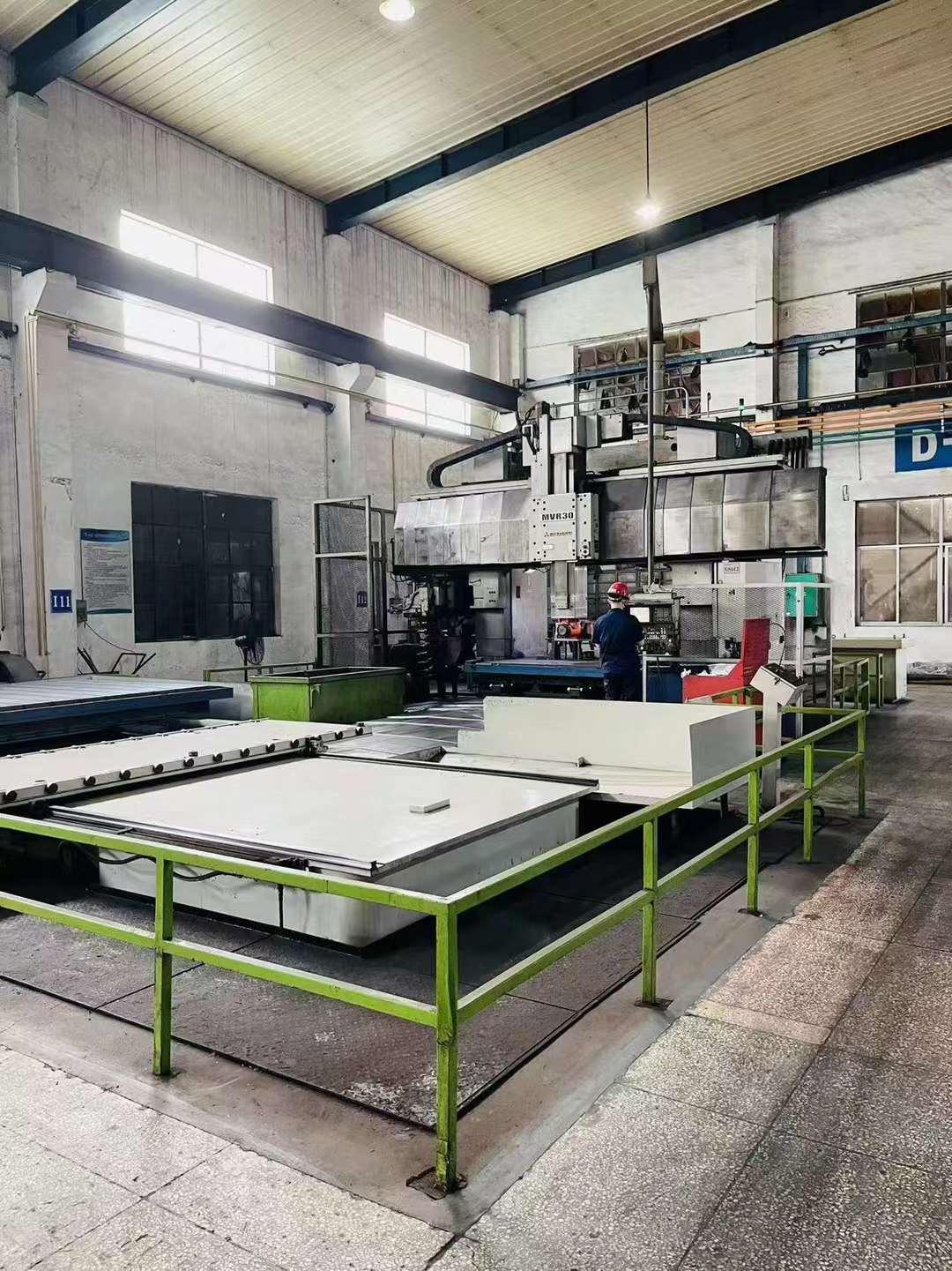 Gantry machining center