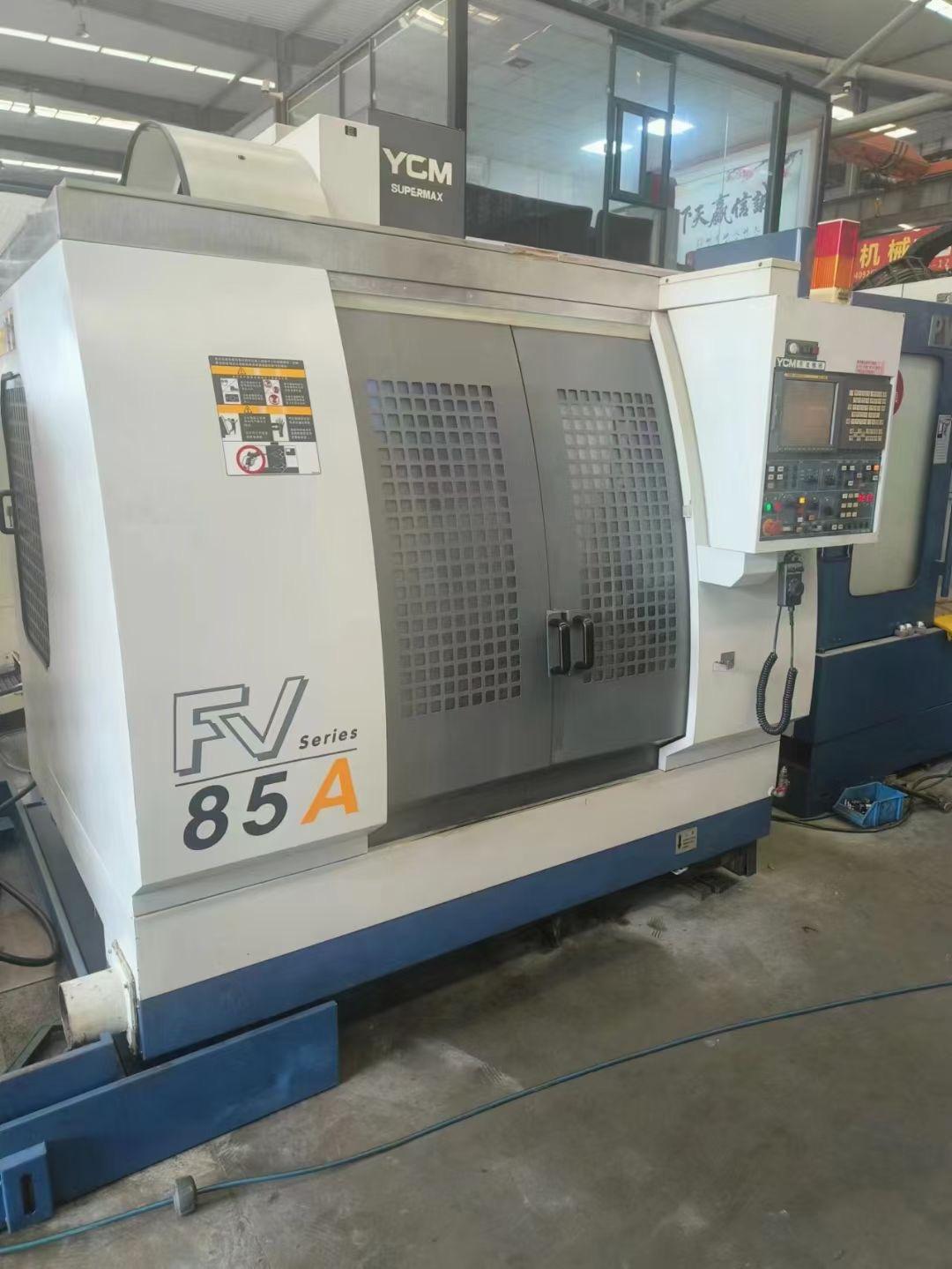 Vertical machining center