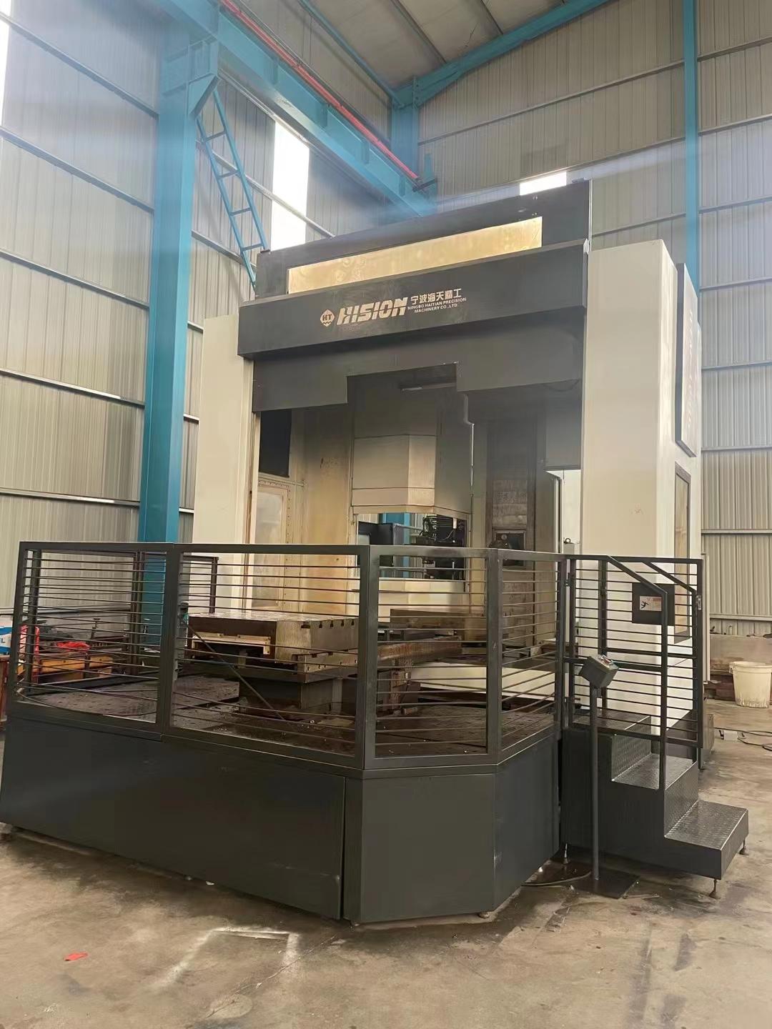 Horizontal machining center
