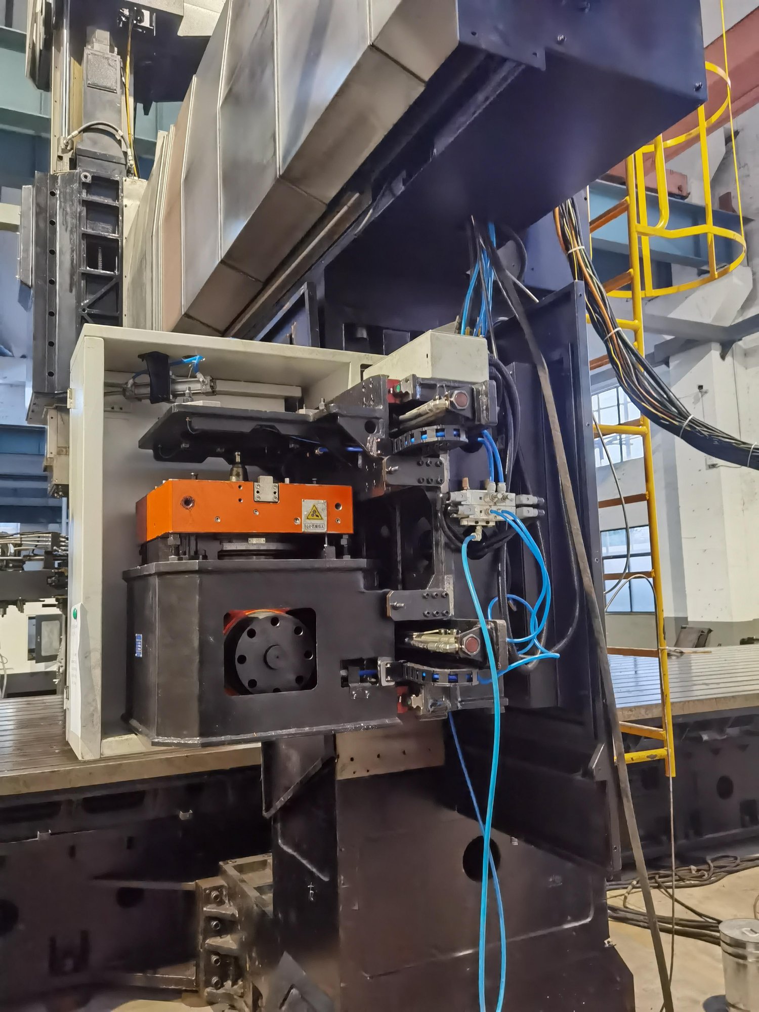Tontec TONTEC Guosheng GMF8041ARH Gantry machining centre | PamtonSchnell Machines