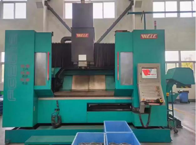 Gantry machining center