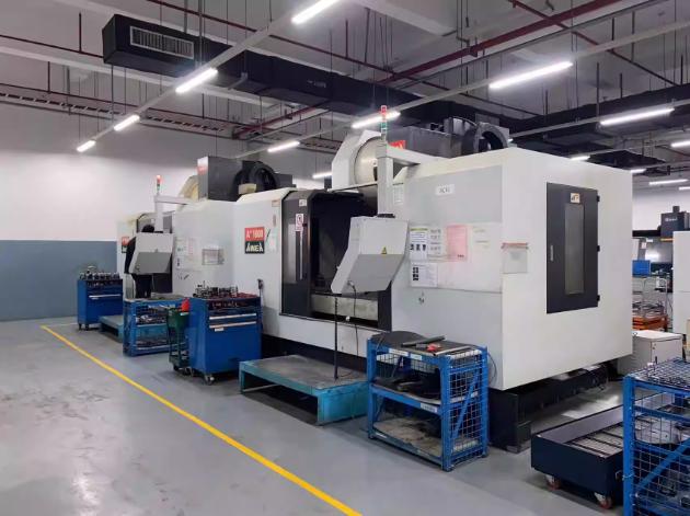 Machining center