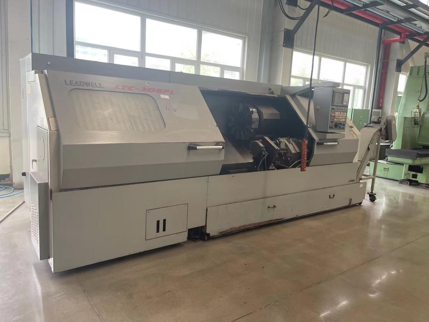 CNC slant bed lathe