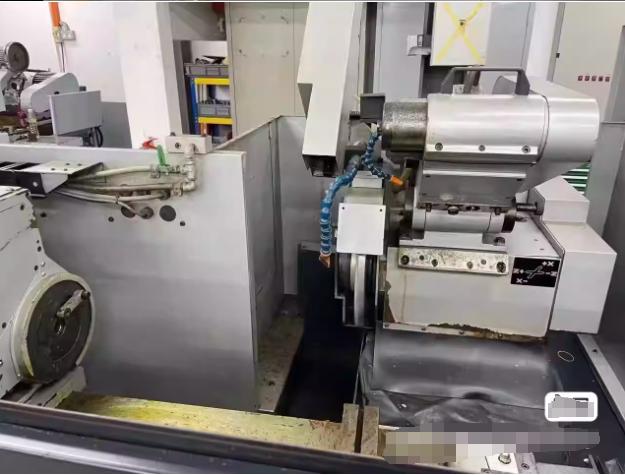 Internal and external cylindrical grinding machine
