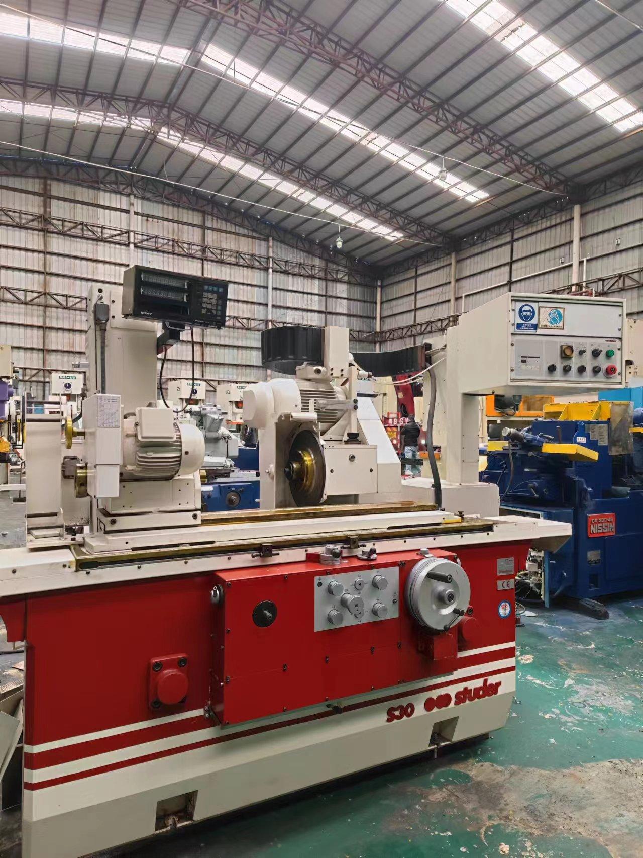 Cylindrical grinder 