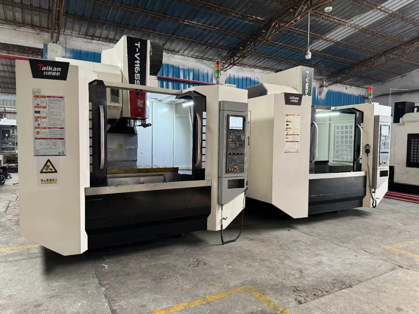 Vertical machining center