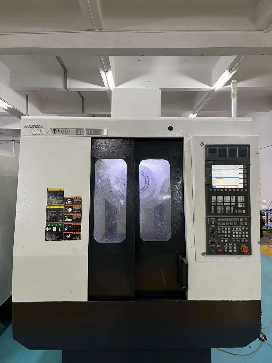 Drilling and tapping machine