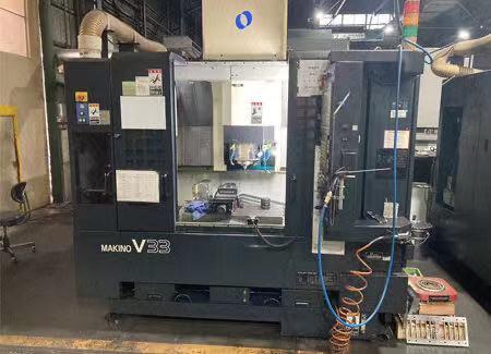 Makino - V33