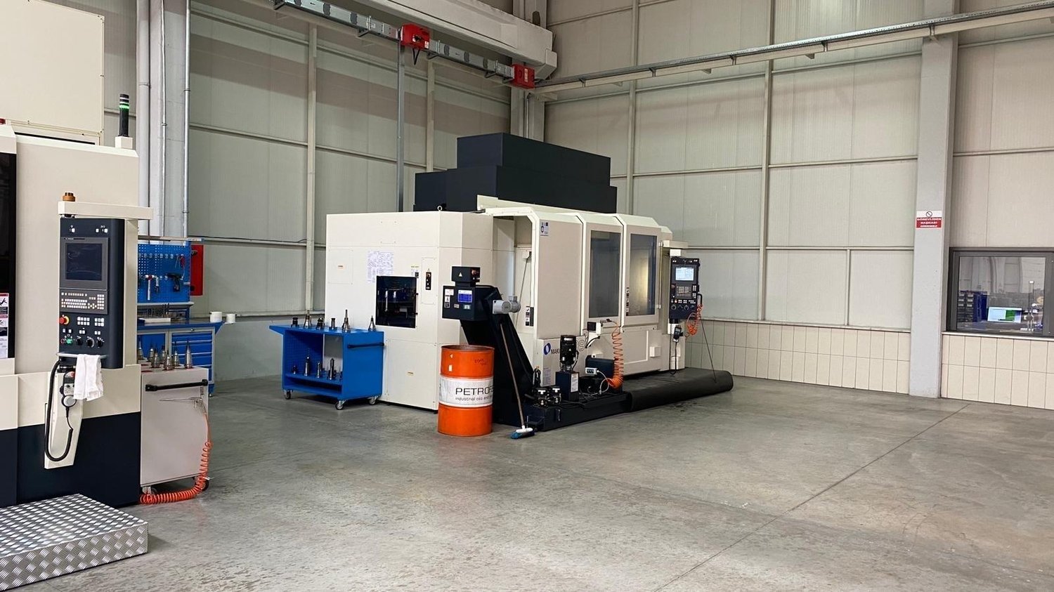 Makino - V99L