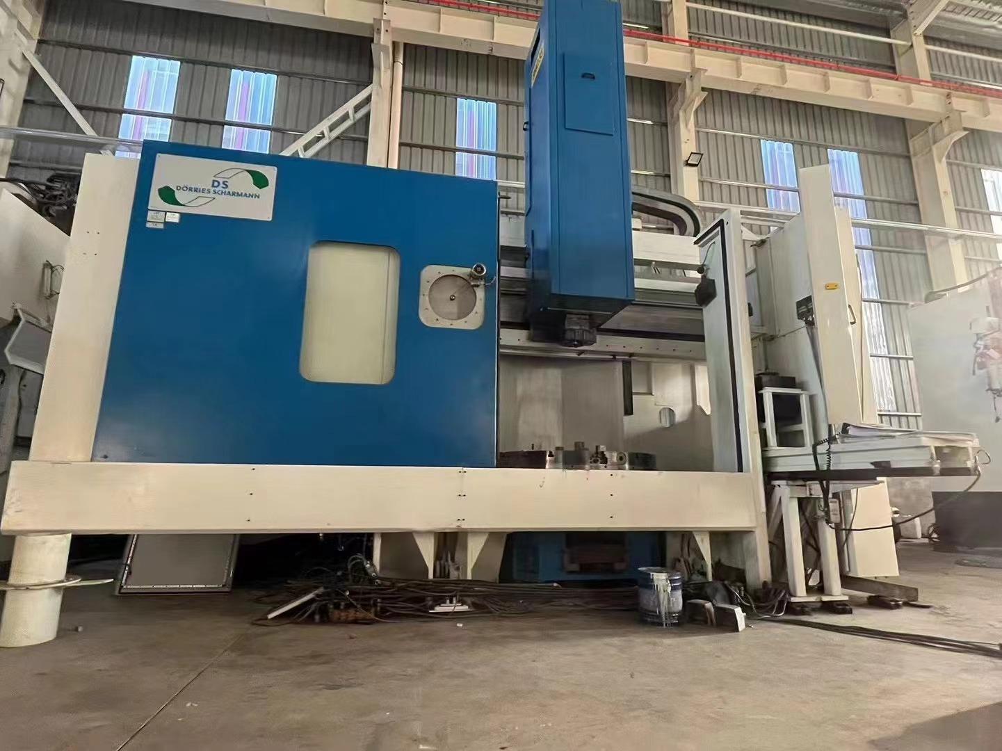 Turn-milling center