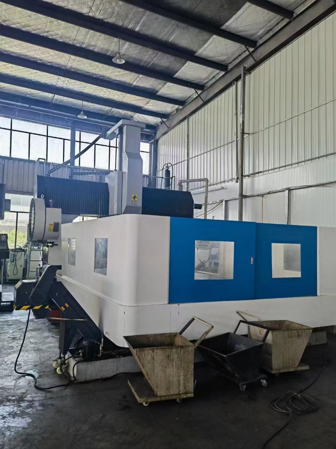 Gantry machining center