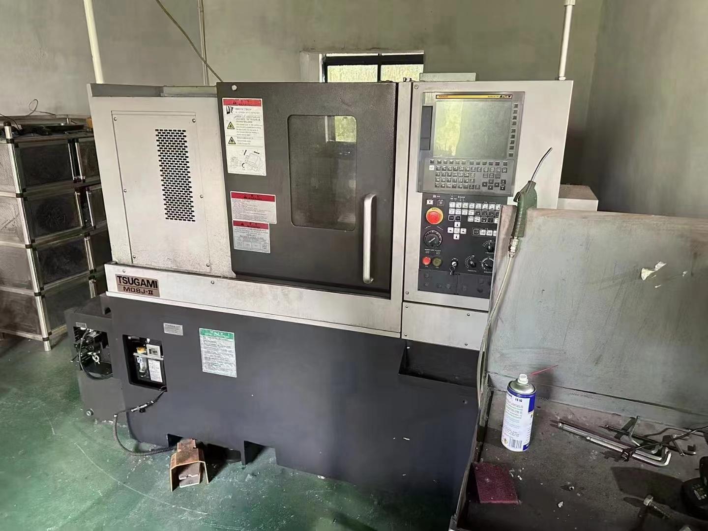 Inclined rail CNC lathe