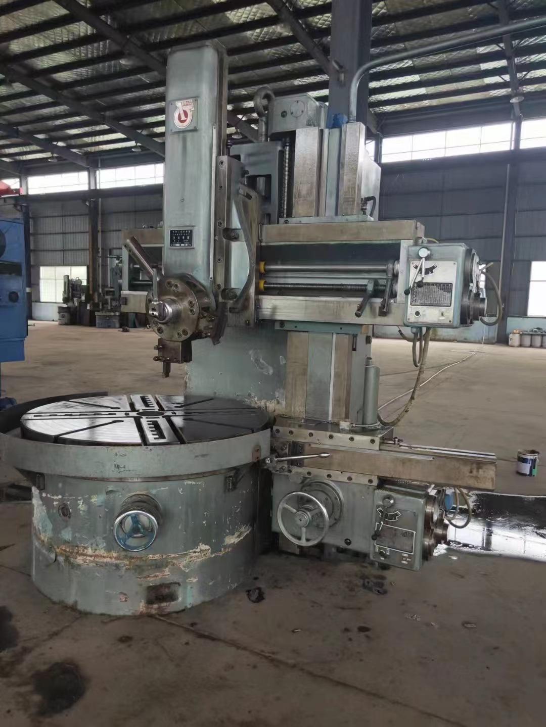 Vertical lathe