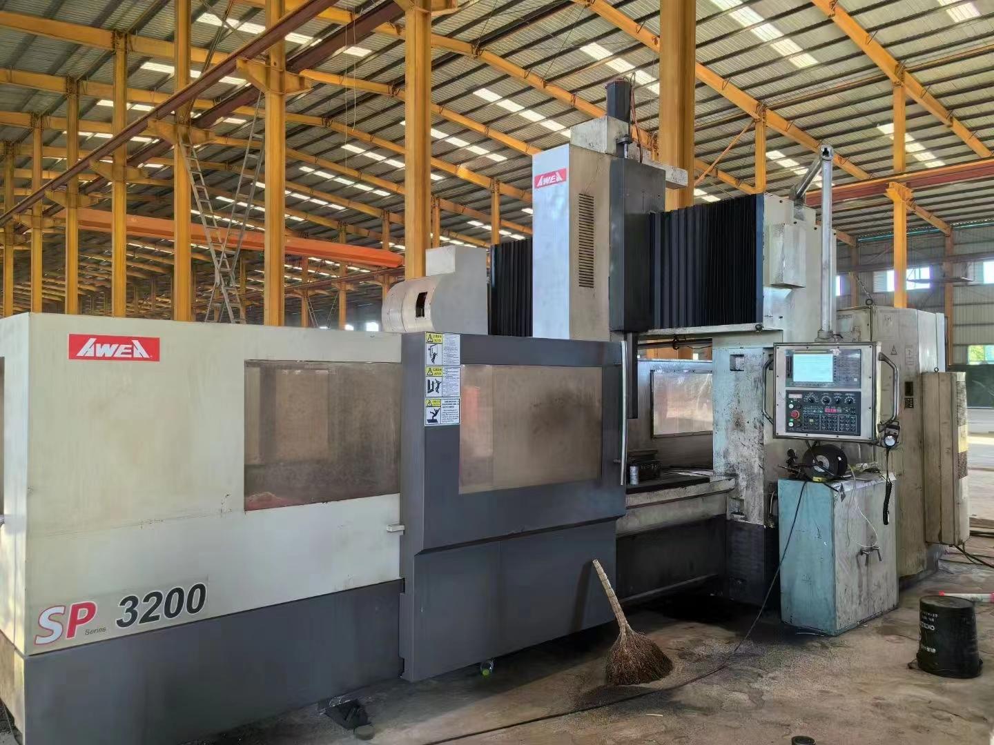 Gantry machining center