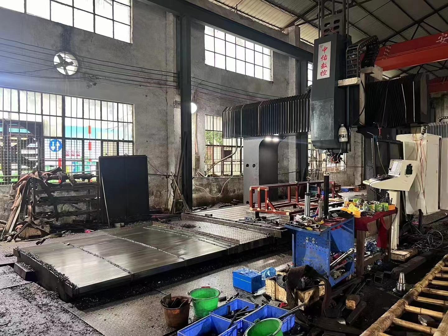 Gantry machining center