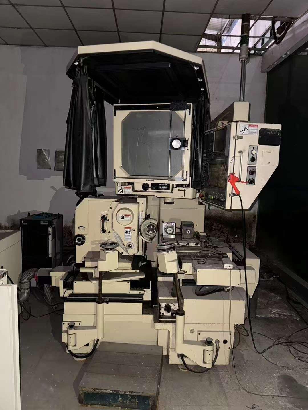 CNC optical curve grinder 
