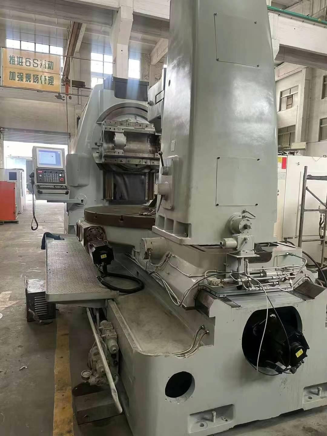 CNC gear hobbing machine