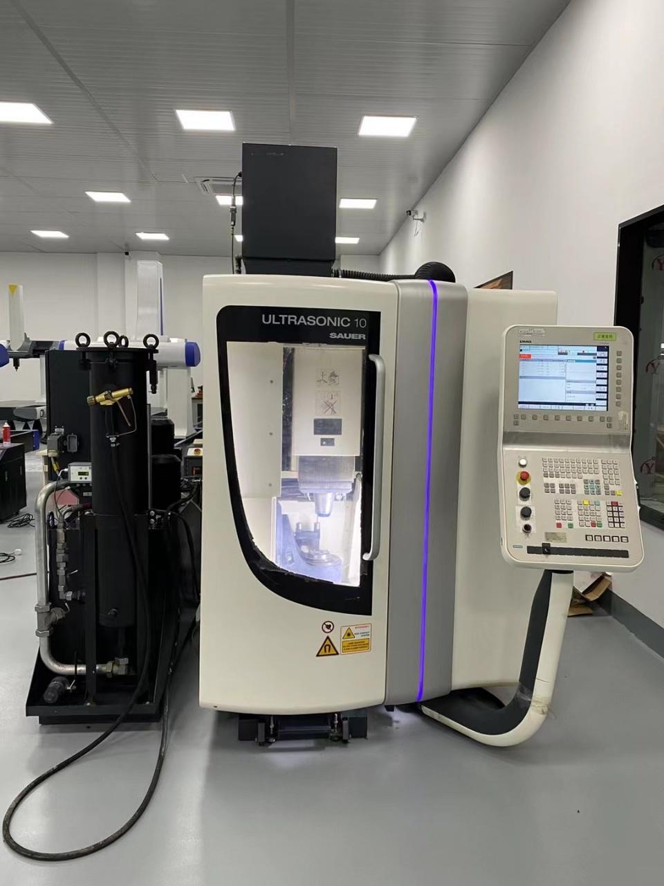 5 axes simultaneous control machining center