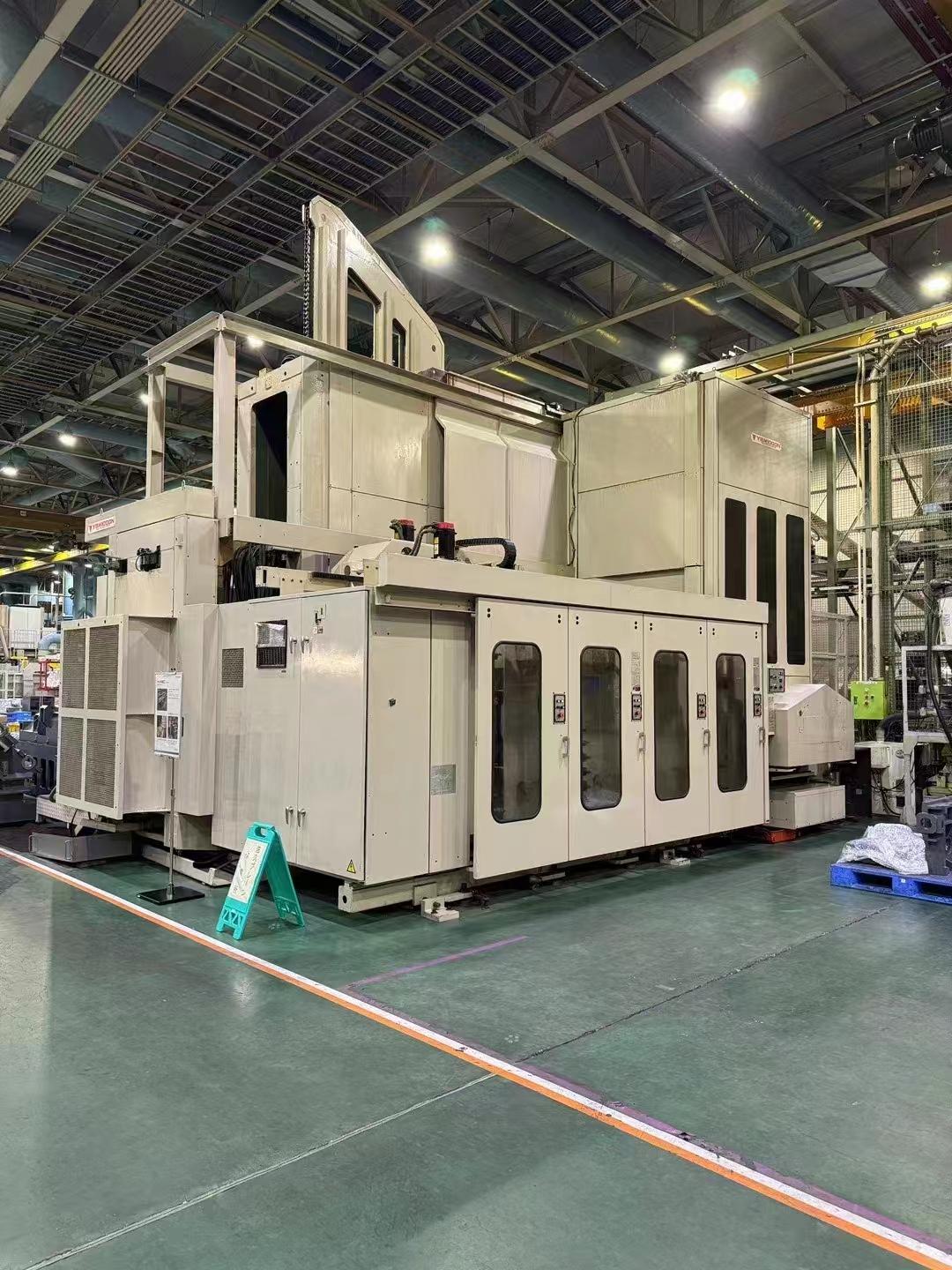 5 axes horizontal machining center