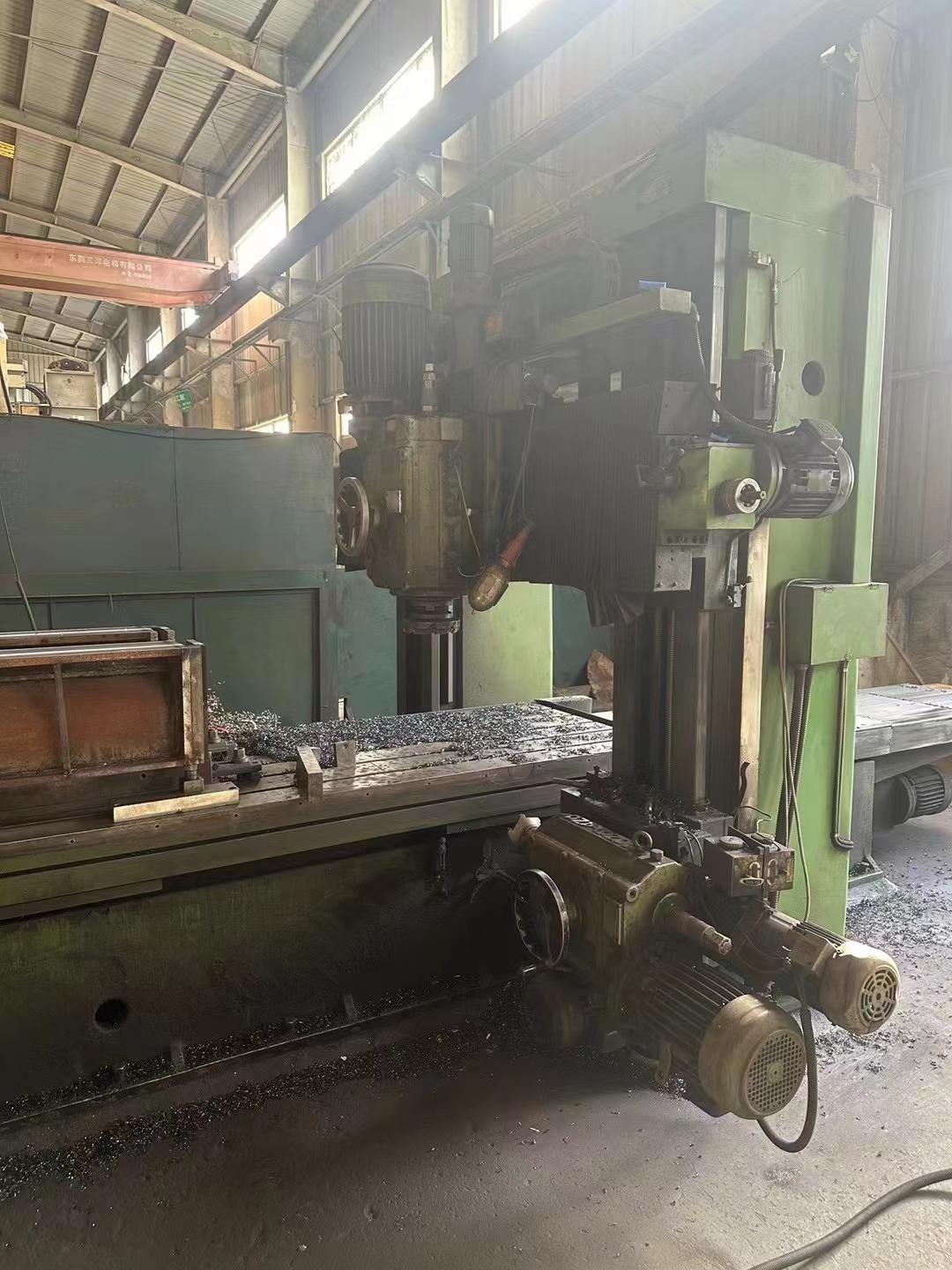 Gantry milling machine