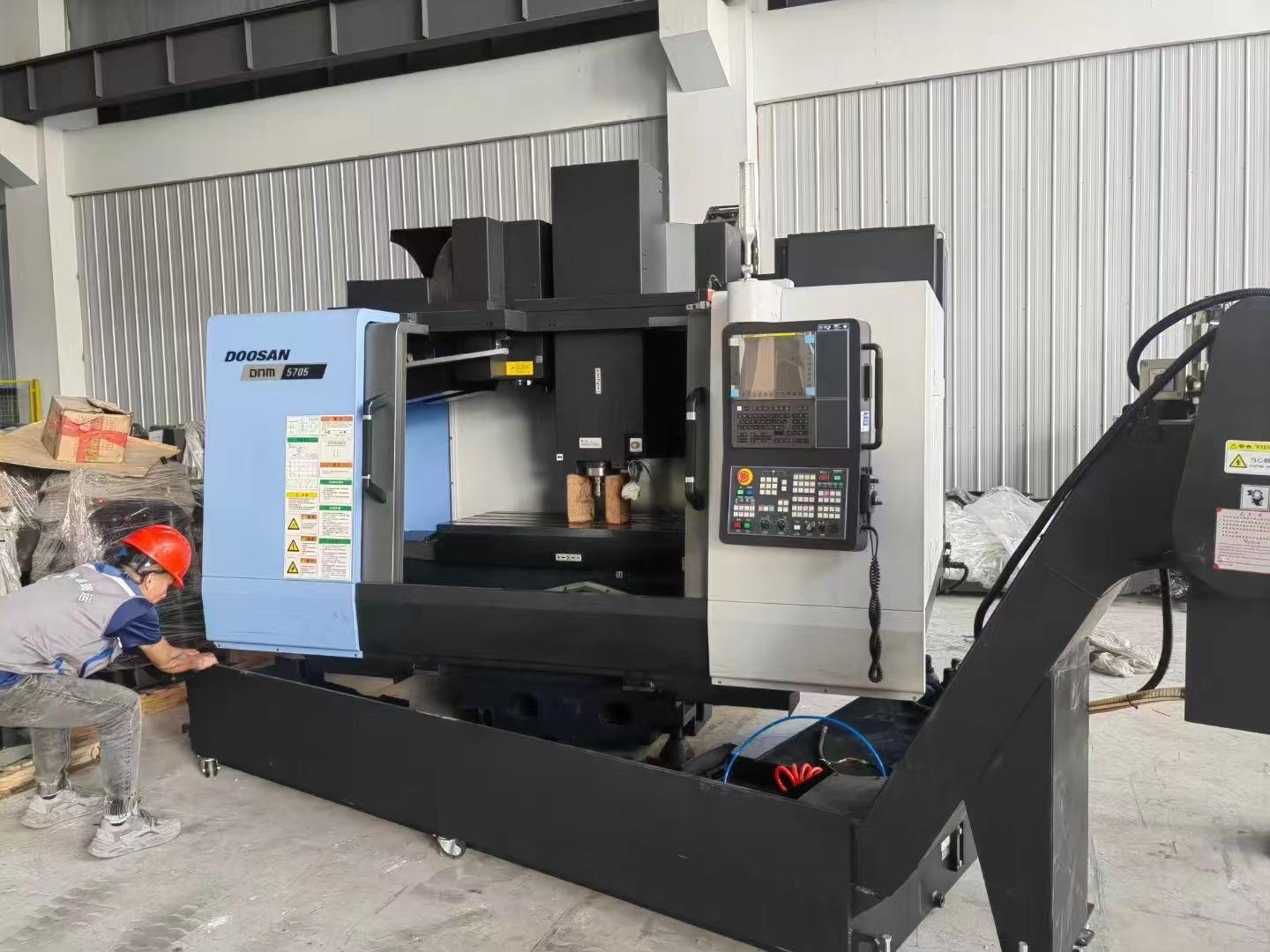 Vertical machining center