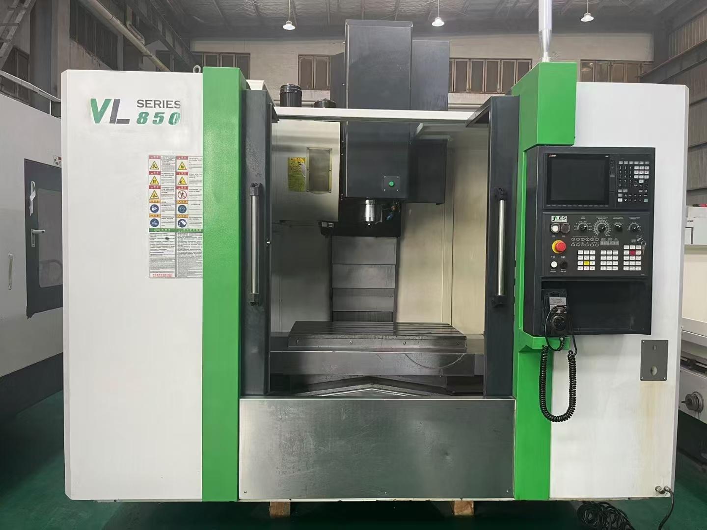 Vertical machining center